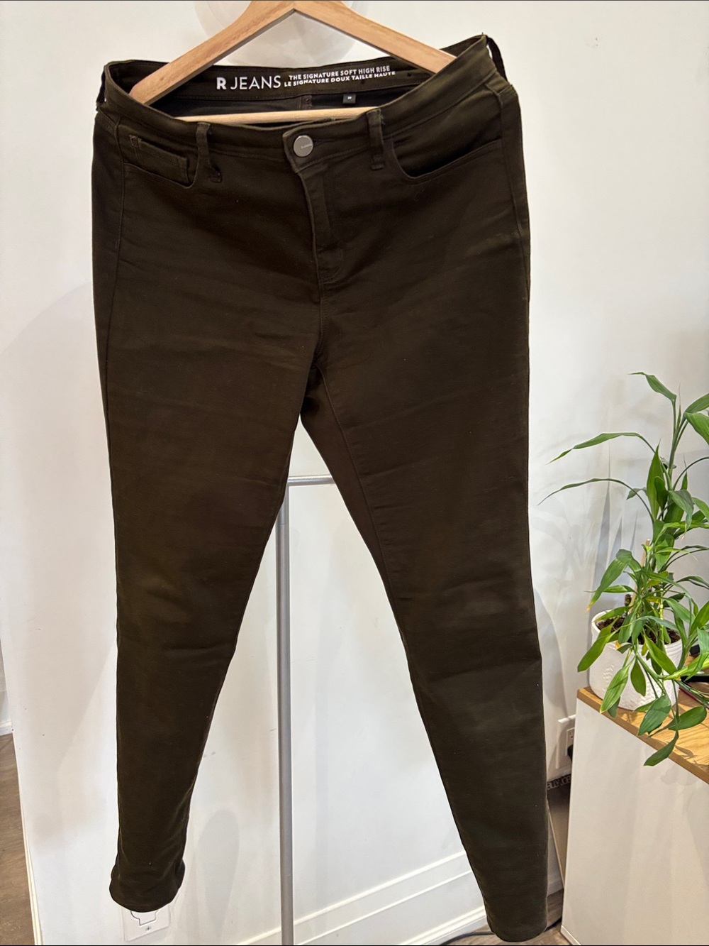 Reitmans Dark Olive Straight Leg Women's Jeans